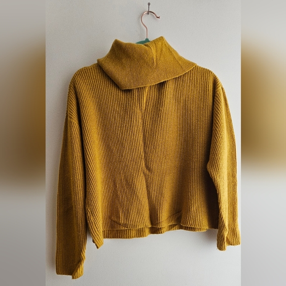 Knit pullover turtleneck sweater, mustard yellow, retro, large, comfy - Picture 1 of 6